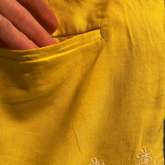 Ann Taylor Loft Size 10 Linen Blend Dressy Shorts Yellow Eyelet Summer Micro - Picture 3 of 10